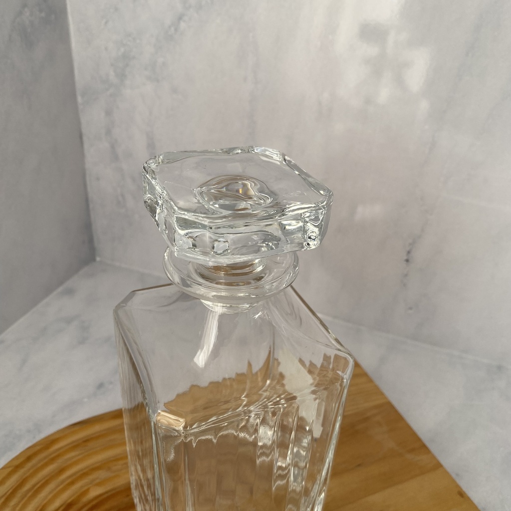 Timeless Carafe WH 