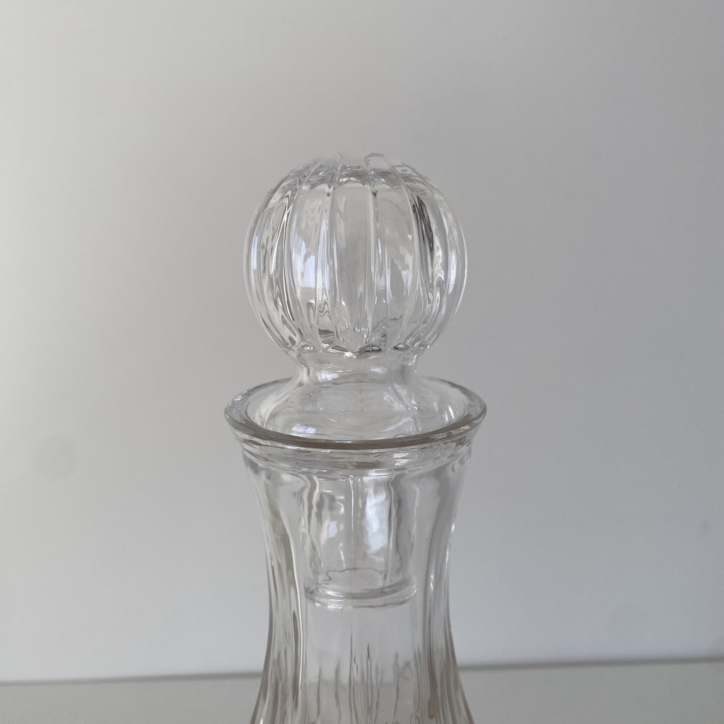 Linea Carafe