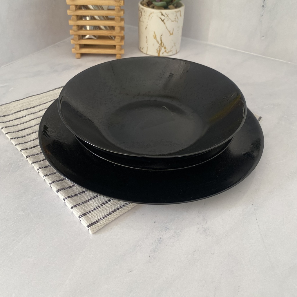 Diana Noir Assiette Creuse 20Cm
