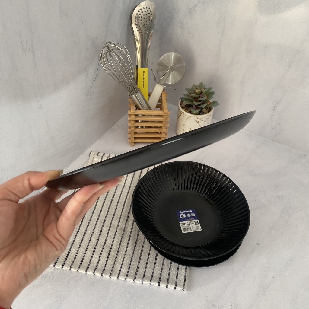 Cottage Noir Assiette Plate 25Cm