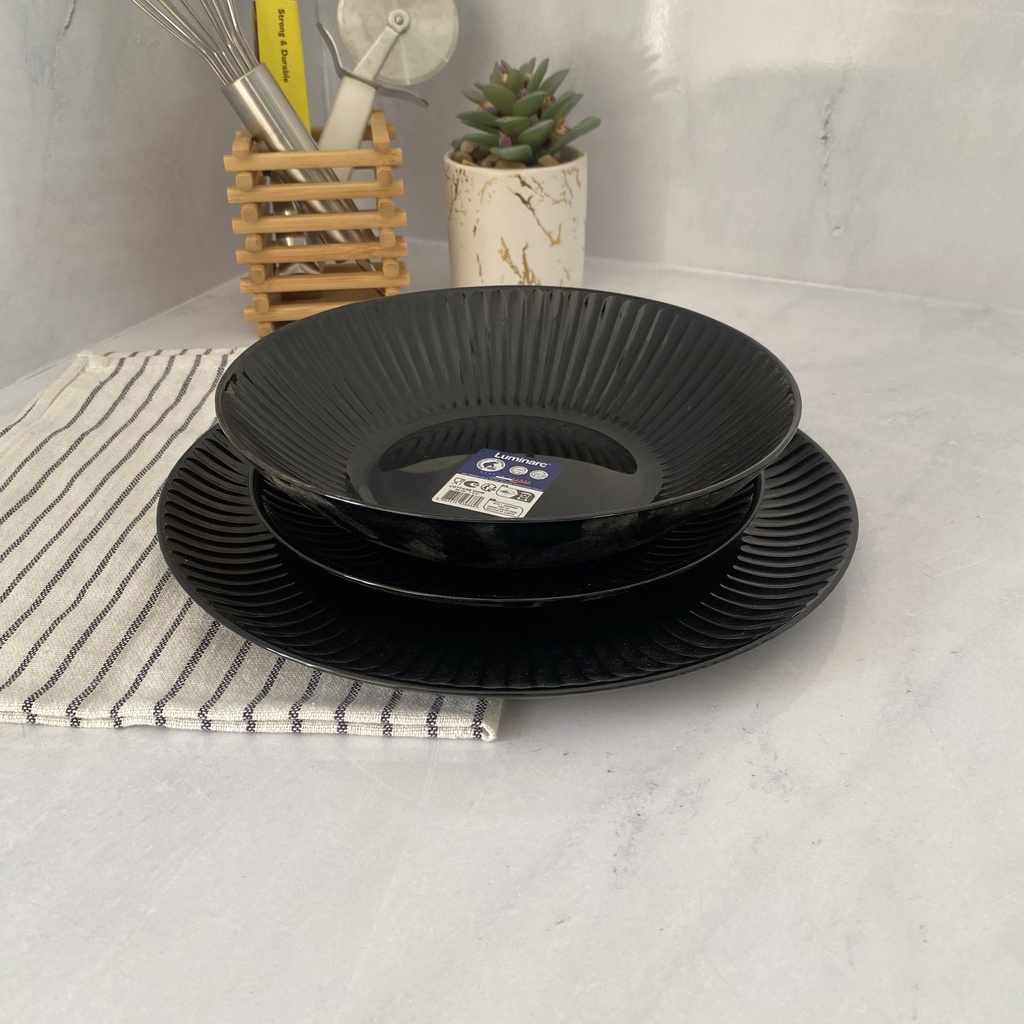 Cottage Noir Assiette Creuse 20Cm