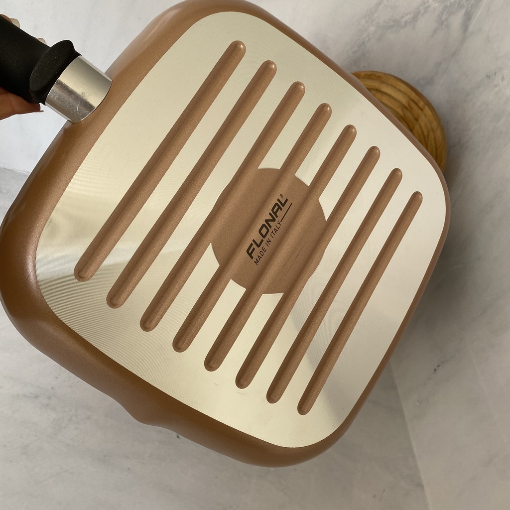 The Wall Poele A Grille 28X28 Rose