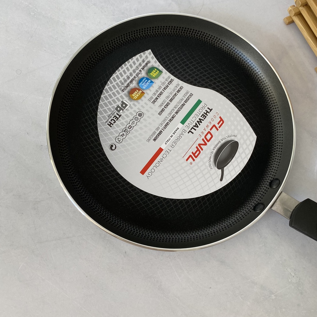 The Wall Crepiere 25Cm Silver