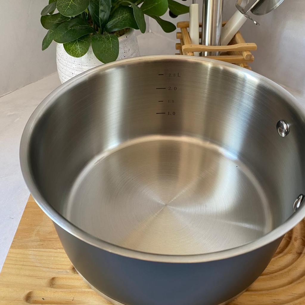 Black Art Casserole 20*10Cm