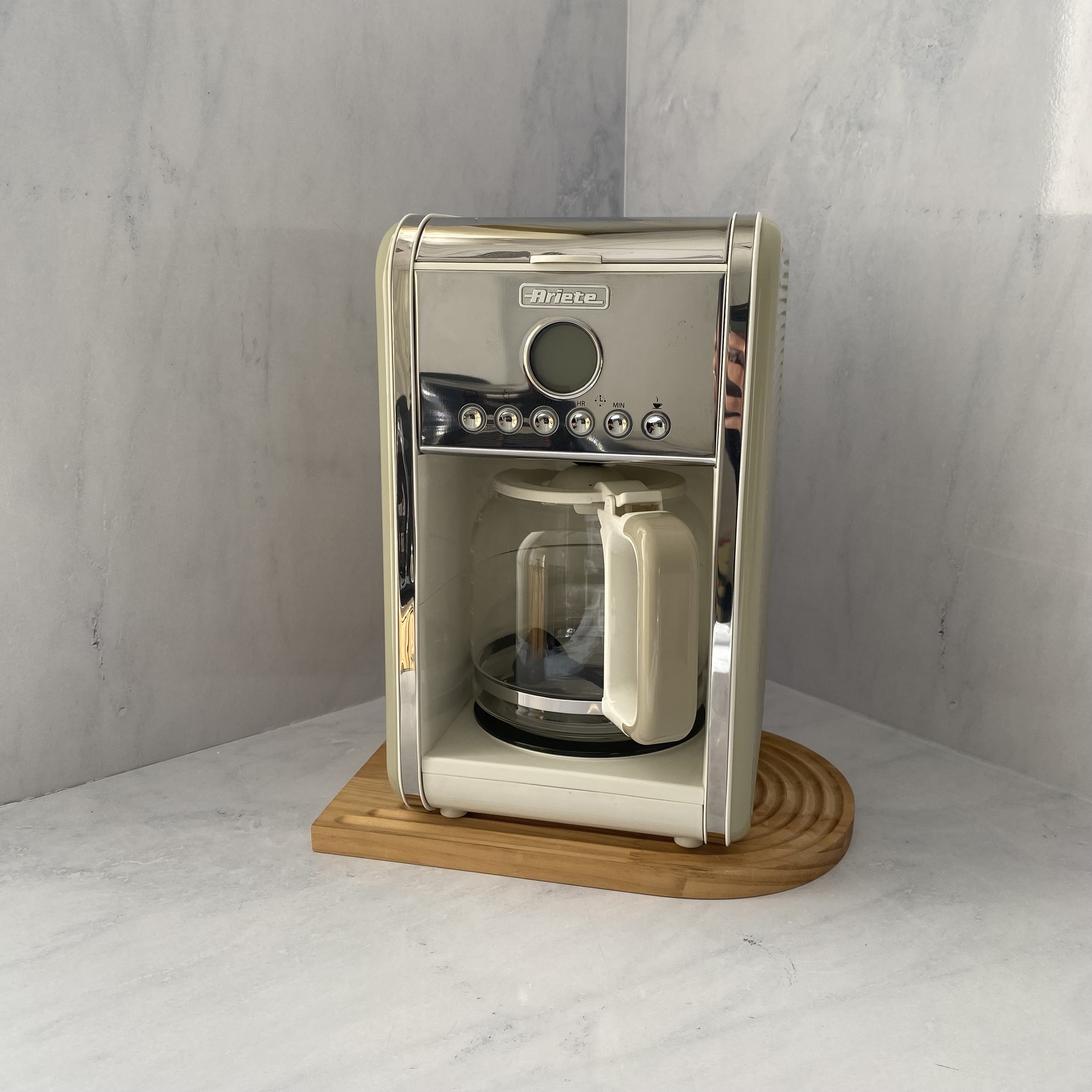 Vintage Machine A Cafe A Filtre Beige