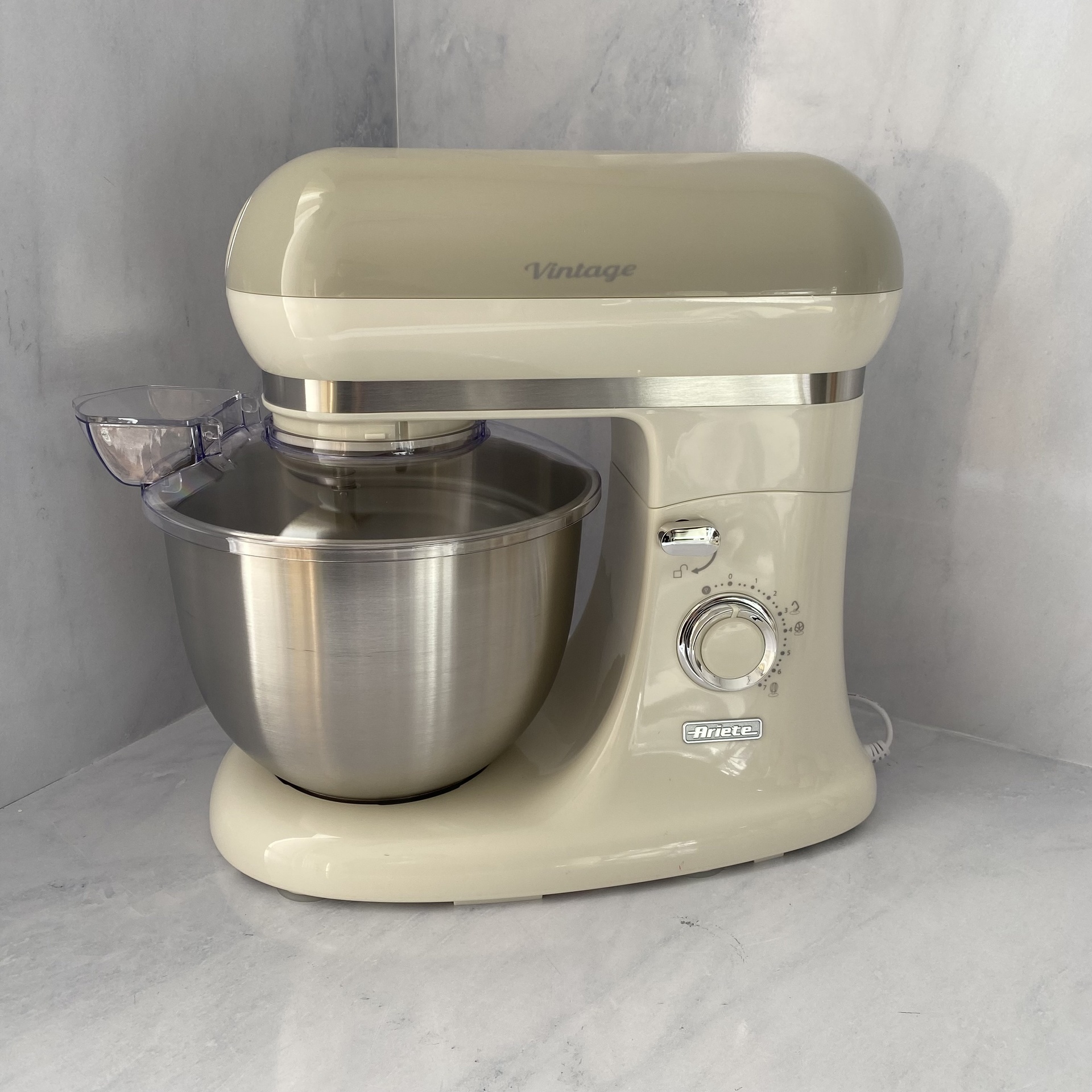 Vintage Petrin Beige