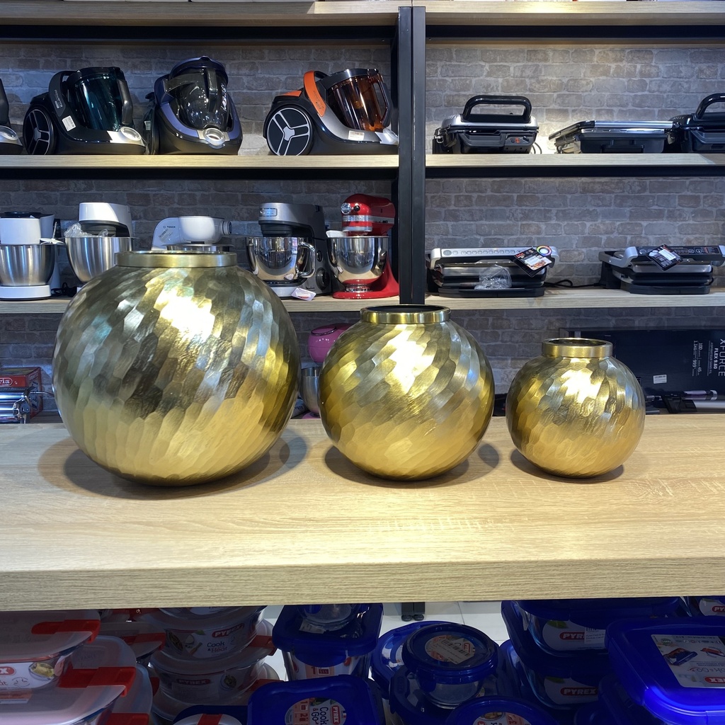 [RVCLCT5.9SG] CLARE ROUND FLOWER VASE(WATER CROSS TEXTURE IN SATIN GOLD FINISH.