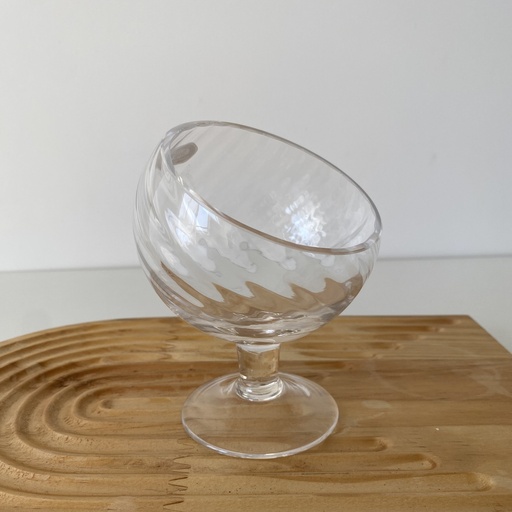 [KA.MGN.052] 12*16,5 CM  MIGNON COUP A PIED